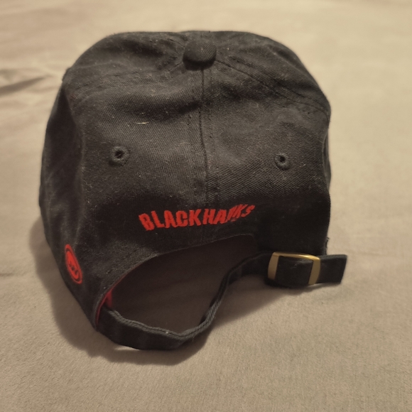 Chicago Blackhawks Embroidered Baseball Cap one-size adjustable hat - Picture 2 of 2